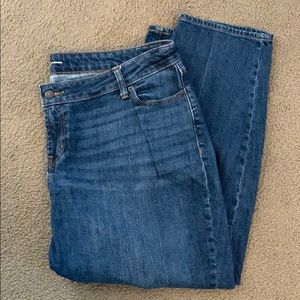 Old Navy Cropped Boyfriend Jeans